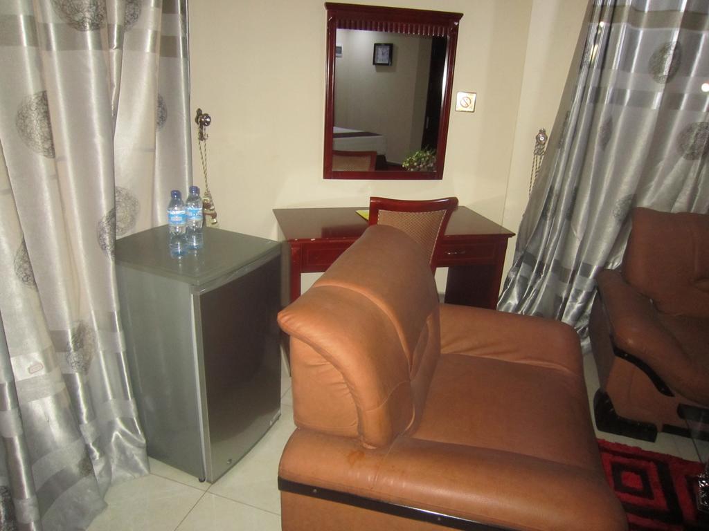 Donsuite Hotel 다르에스살람 객실 사진