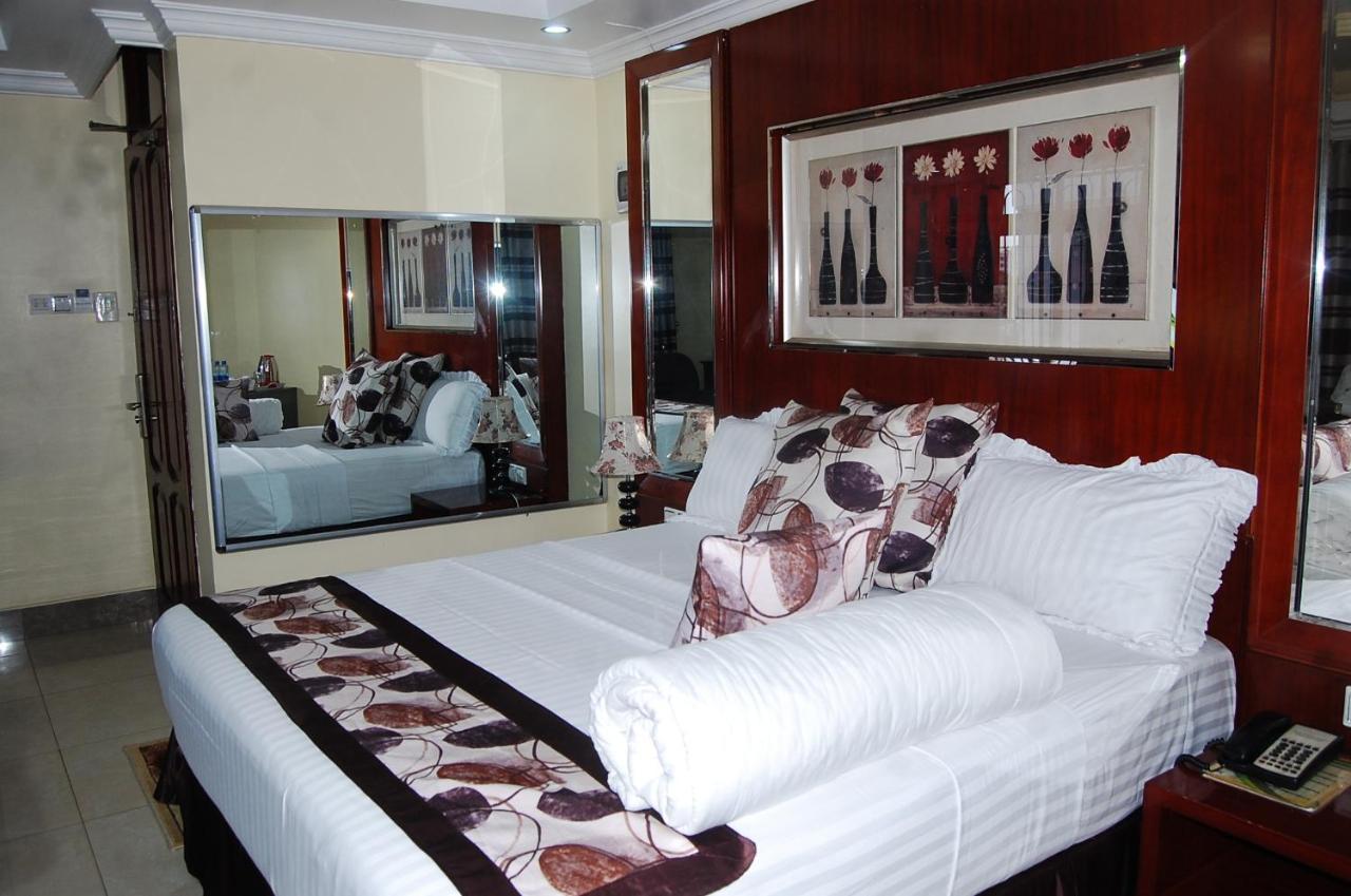 Donsuite Hotel 다르에스살람 외부 사진